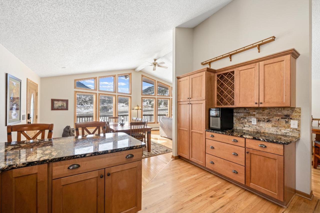 Lily Mountain Lodge - Amazing Mountains Views, Private Hot Tub, Great Location Estes Park Bagian luar foto